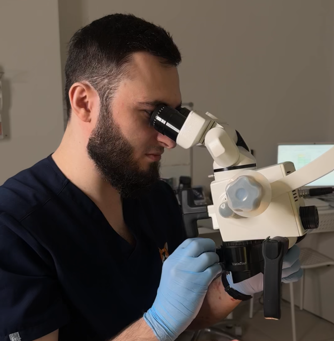 Лечение под микроскопом